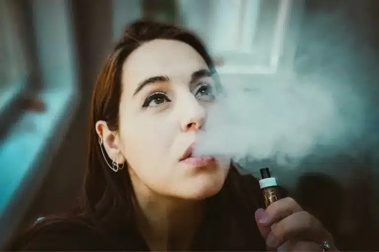 What is vaping? How to vape and inhale properly