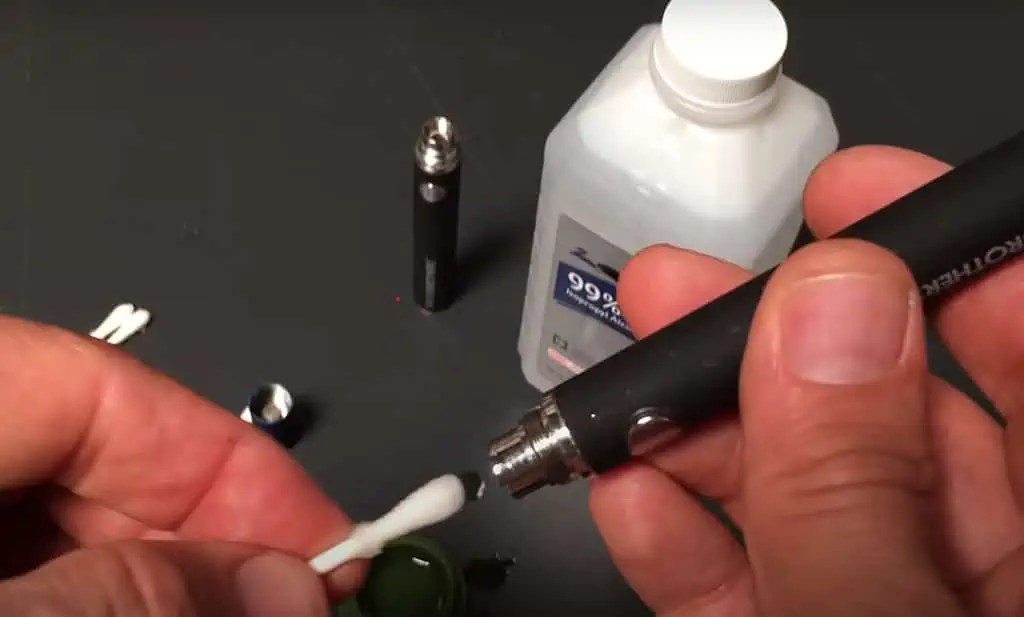 Cleaning vape pen with cotton swab