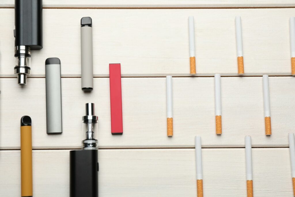 Comparison between traditional cigarettes and e cigarettes