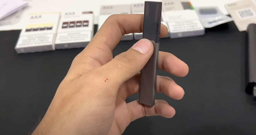 Keeping the Juul Pod Upright