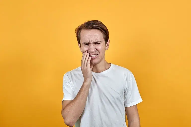 Vaping after wisdom teeth removal: risks and guidelines